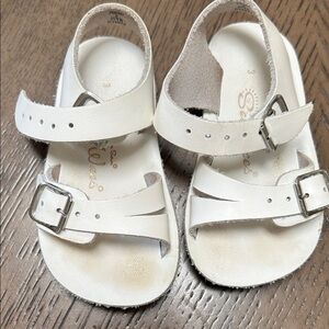 White Kids Adjustable Leather Buckle Sandals